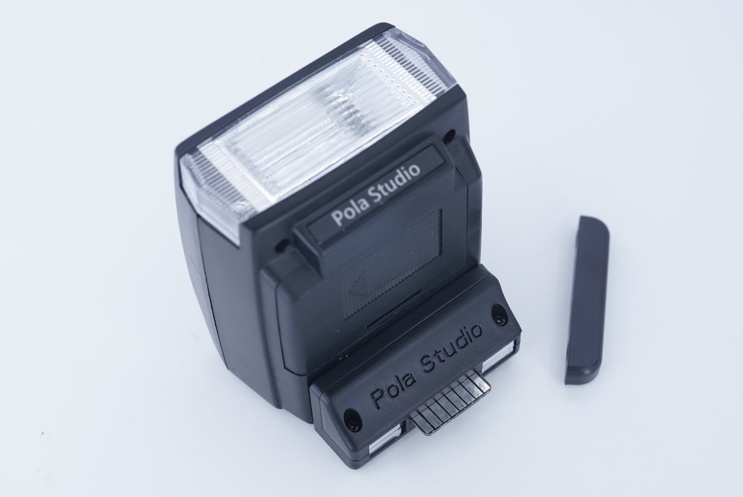 Polaroid CAMERA SX70/SONAR FLASH