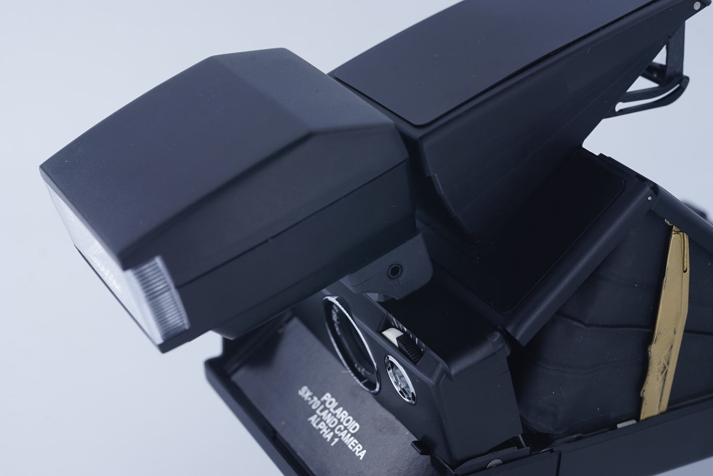 Polaroid CAMERA SX70/SONAR FLASH