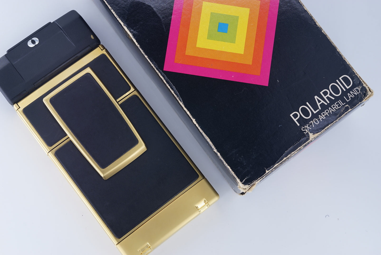 SX-70 SONAR AUTOFOCUS "24K GOLD EDITION"WITH POWER KIT S INSTANT FILM CAMERA