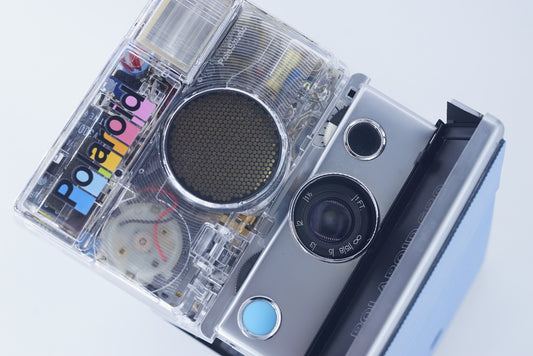 Polaroid SLR680 Transparent vision ISO600 SKY BLUE Shutter button
