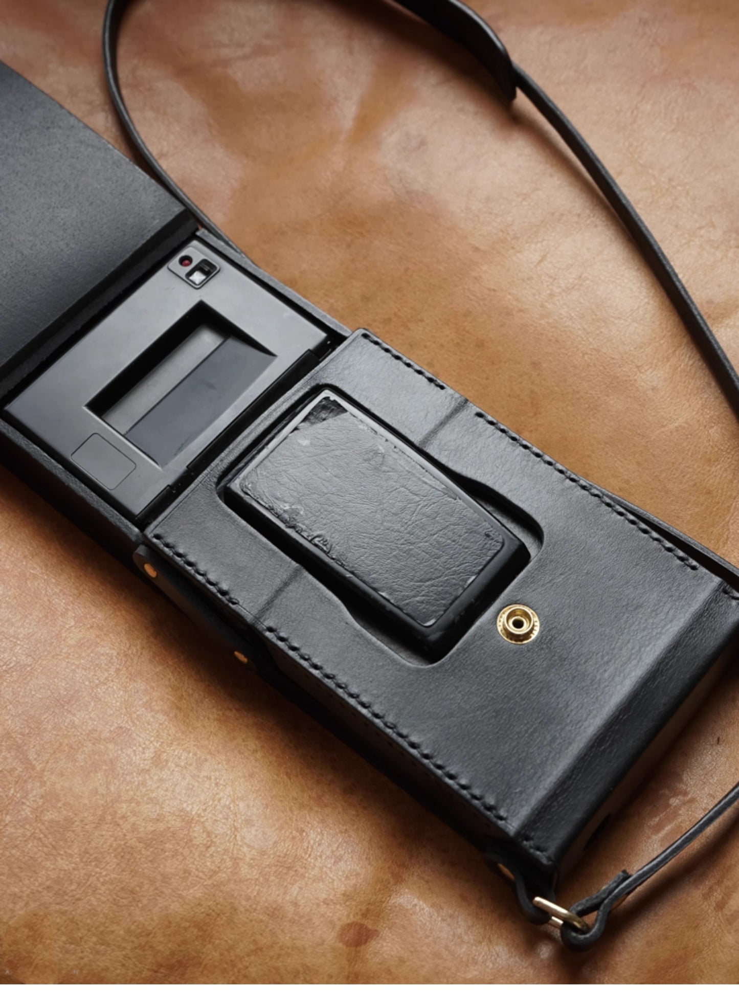 POLAROID SLR 680/690 CAMERA BAG HANDMADE Leather folding bag