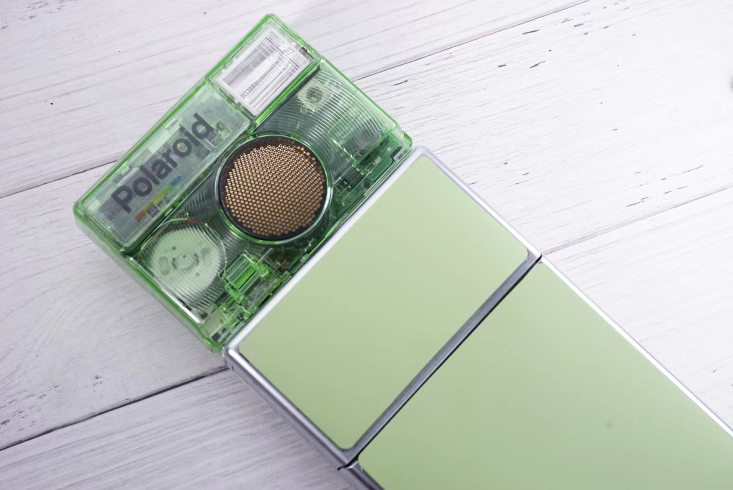 Polaoid SLR 690 Emerald green Custom Edition transparent