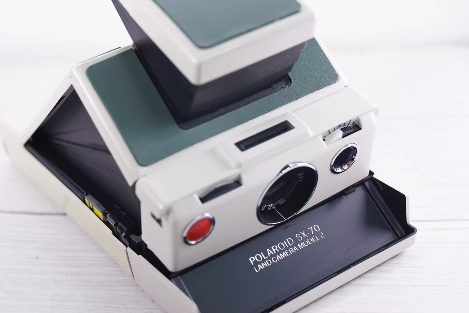 Polaroid Sx70 MODEL 2 WIHITE ivory camera Power kit – PolaStudio