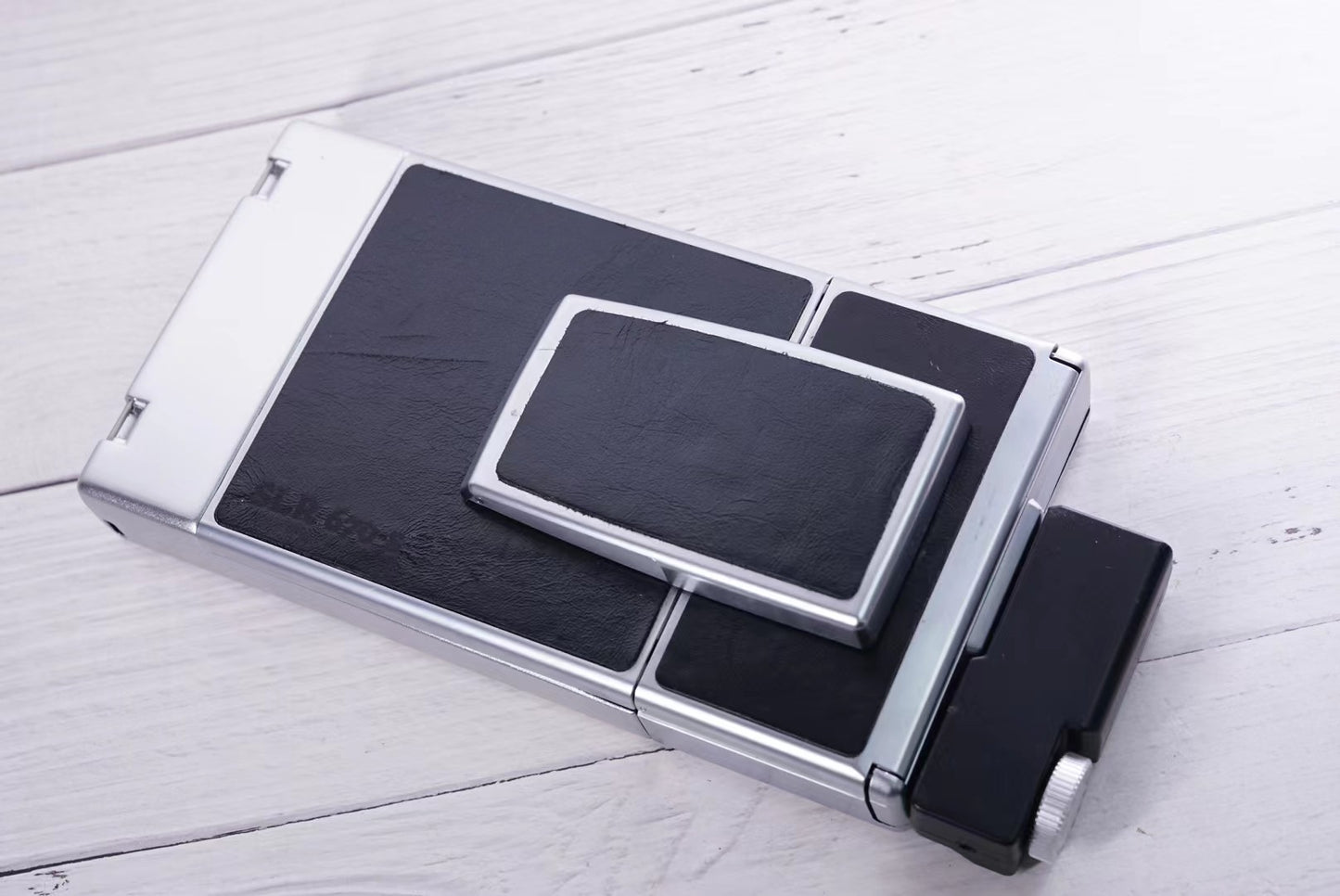 Polaroid Mint-670s silver come with Power evo pro Oled