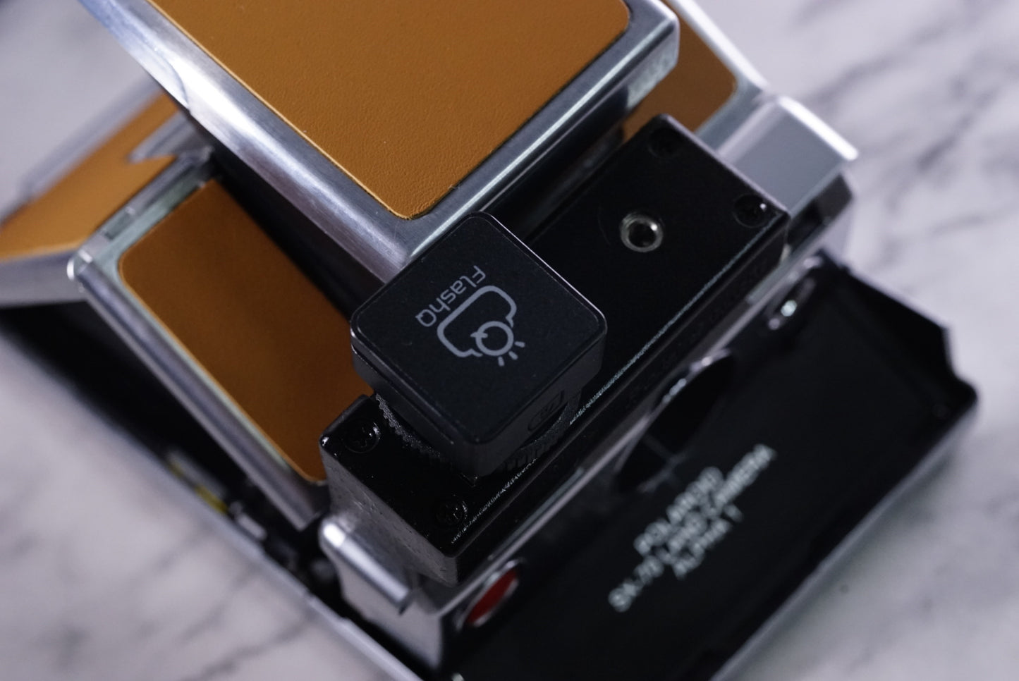 Flash adapters for the Polaroid SX-70、Sonar hot shoe POLAFLASH 4.0 ADAPTER