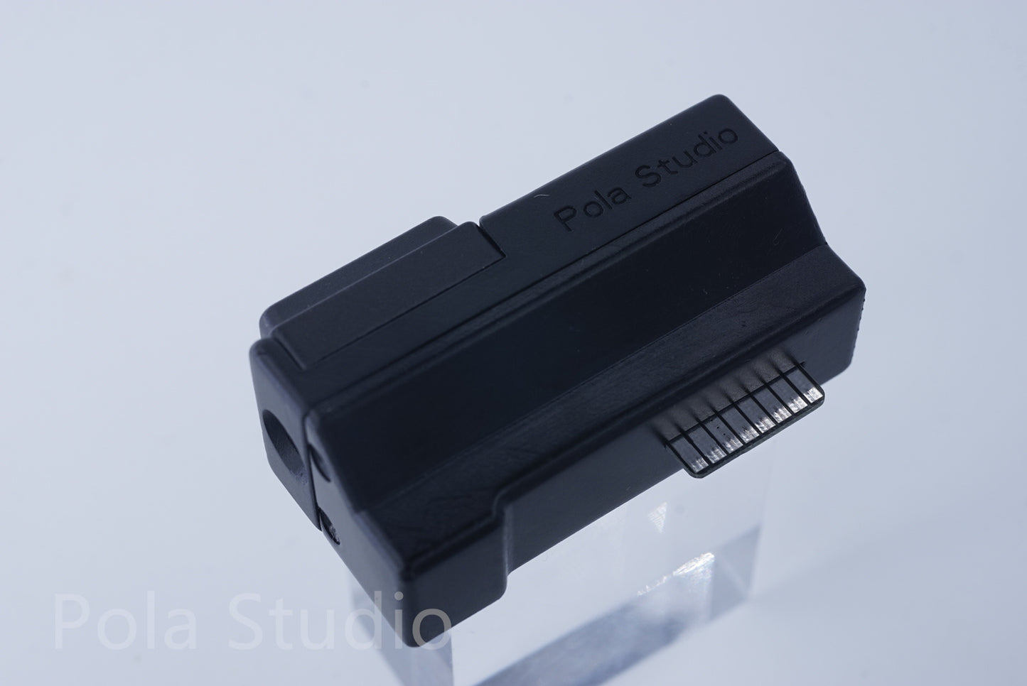 Flash adapters for the Polaroid SX-70、Sonar hot shoe
