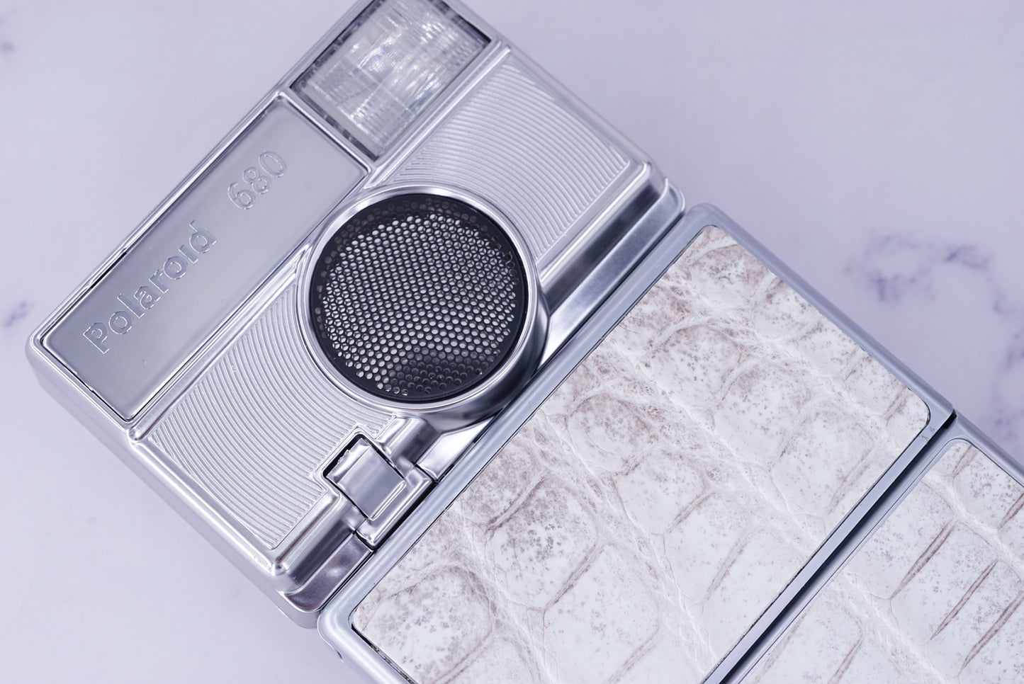 POLAROID SLR 680/690 CAMERA FULLY SILVER VER