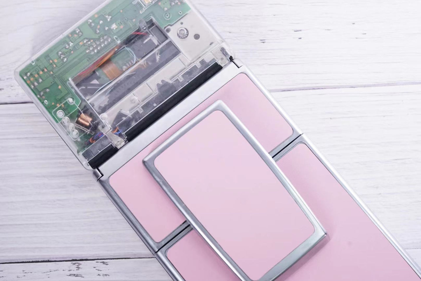 Polaoid SLR 690 PINK Custom Edition transparent  and sliver body